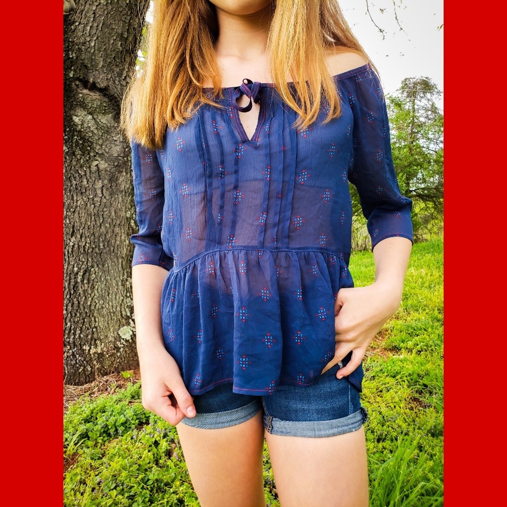 Hollister Sheer Blue 3/4 Sleeve Shirt - Size XS